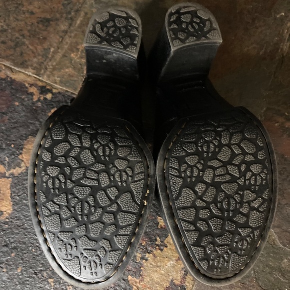 Born Black Leather Mules Stitching Heel Classic Casual Sz 6 - Picture 10 of 11